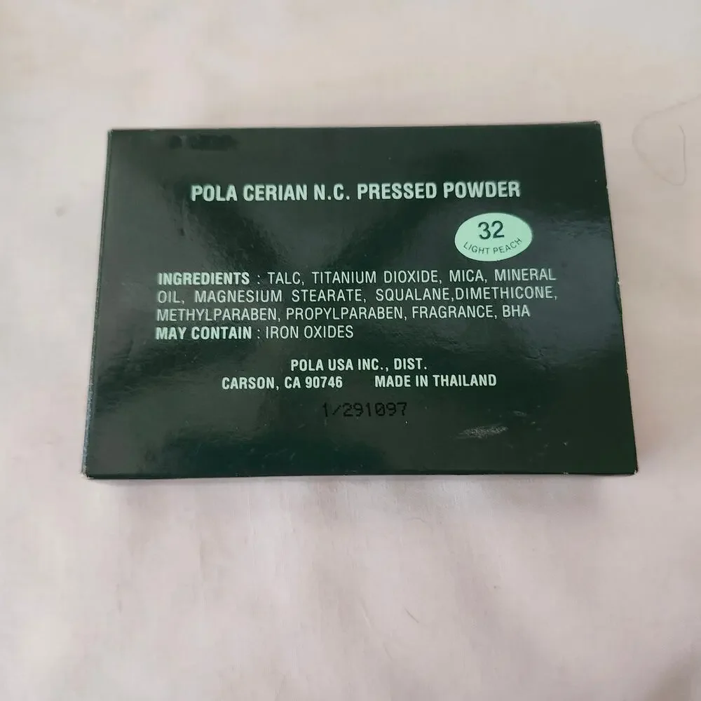 Pressed Powder Pola Cerian .38 Oz Light Peach 42 Mirrored Compact D2